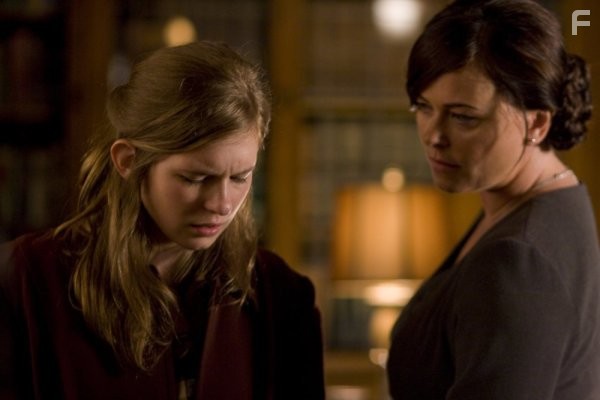 Polly Walker and Magda Apanowicz in Каприка (2009)