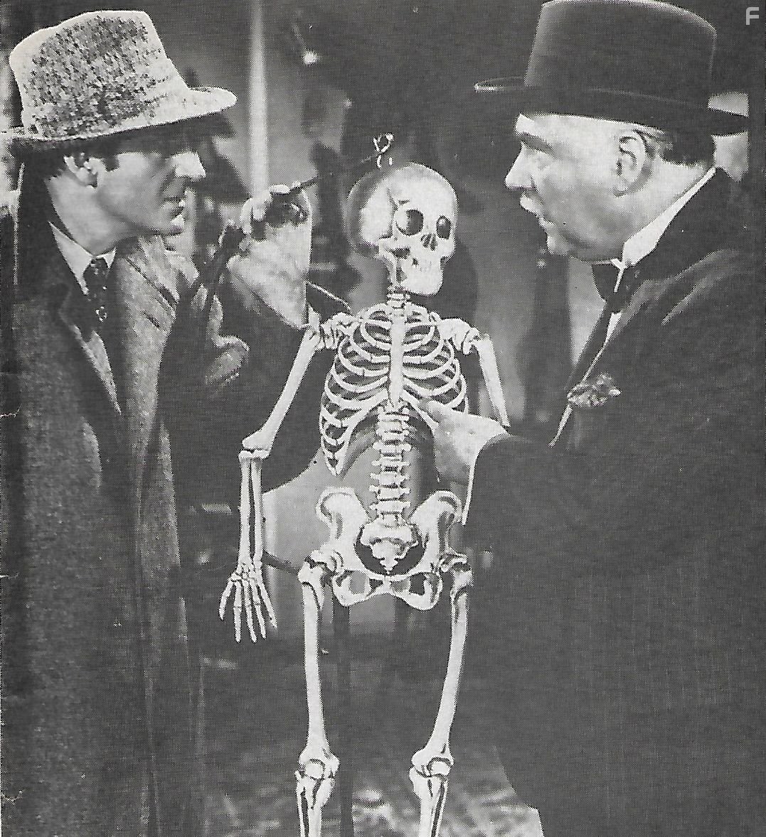 Basil Rathbone and Nigel Bruce in Паучиха (1944)