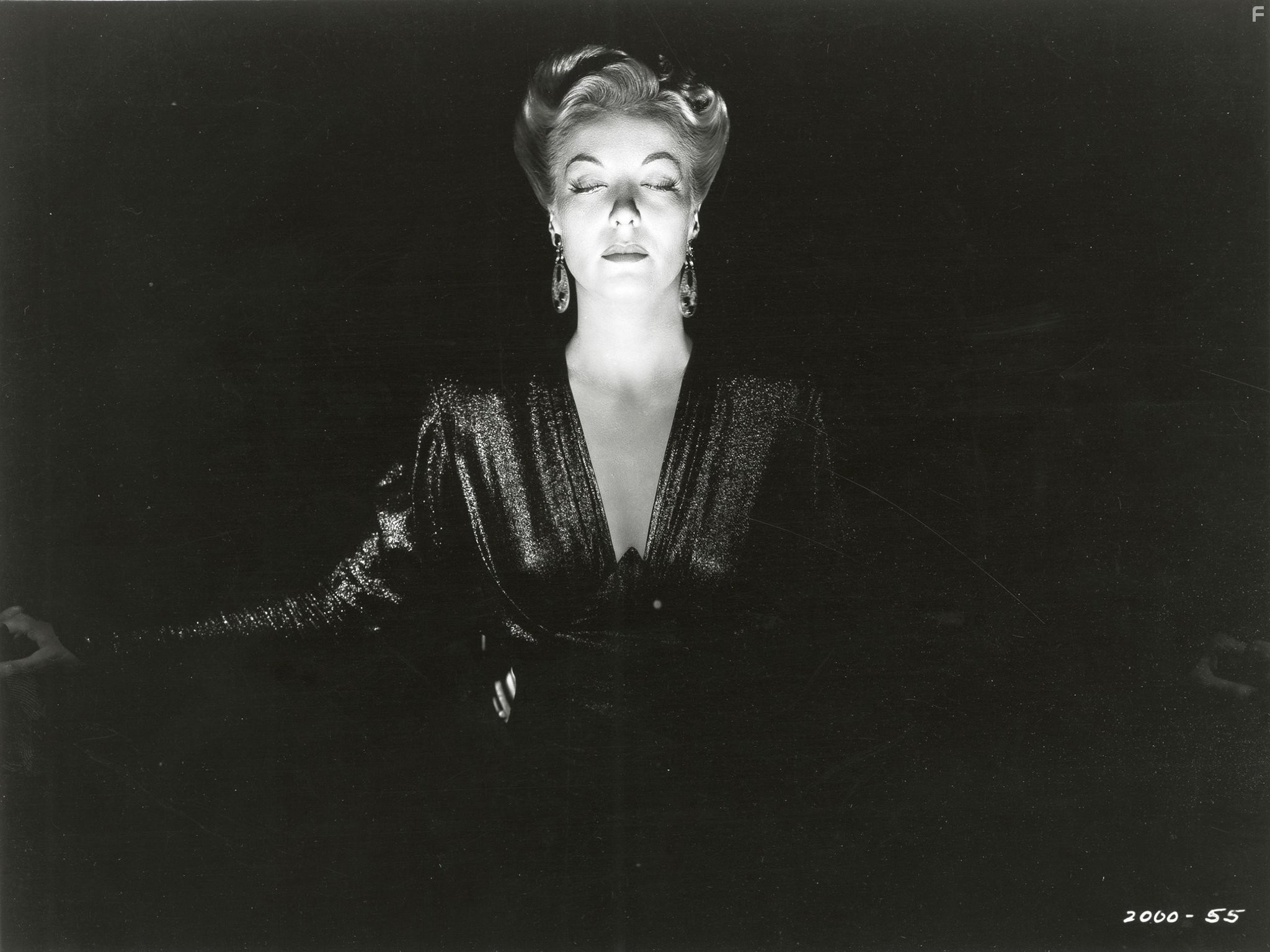 Hillary Brooke in Министерство страха (1944)