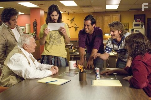 Ernest Borgnine, Steve Zahn, Allen Covert, Peter Dante, Justin Long, and Jonah Hill in Снежный человек (2008)