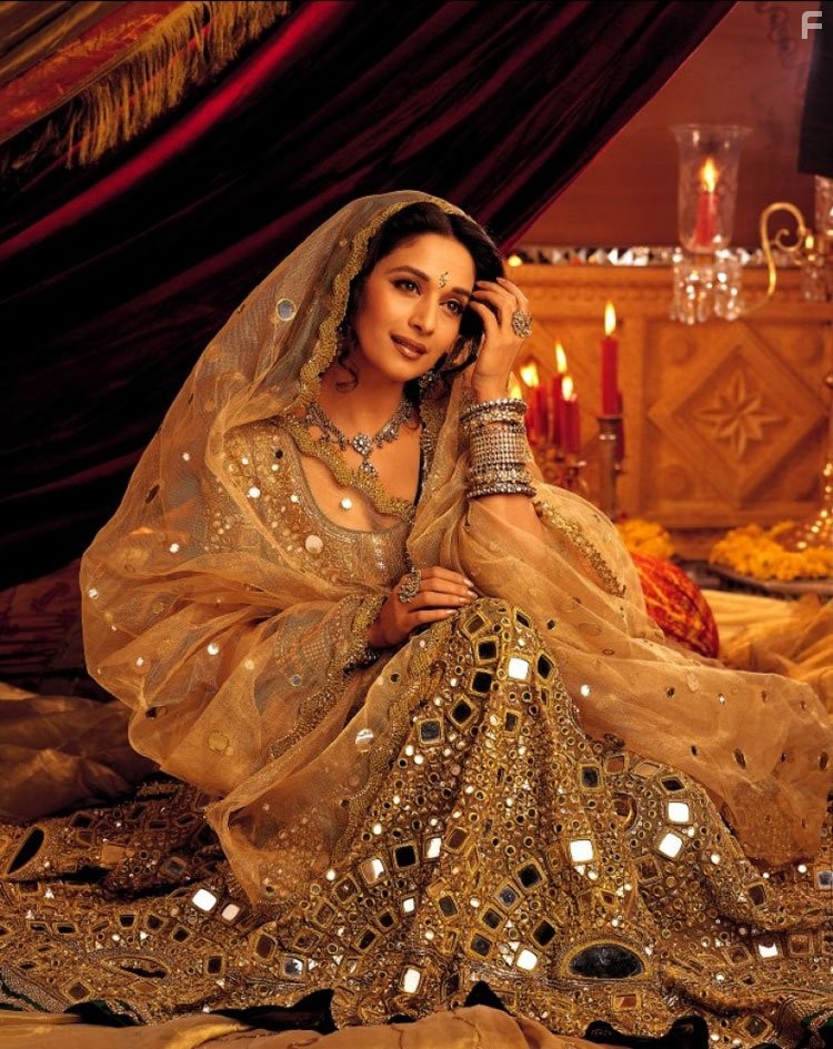 Madhuri Dixit in Девдас (2002)