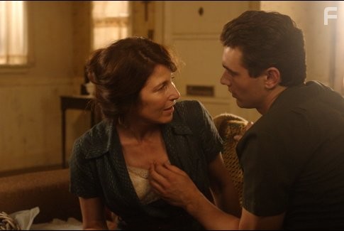 Catherine Keener and James Franco in Американское преступление (2007)