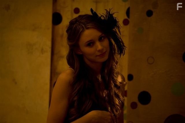 Rooney Mara in Вызов (2009)