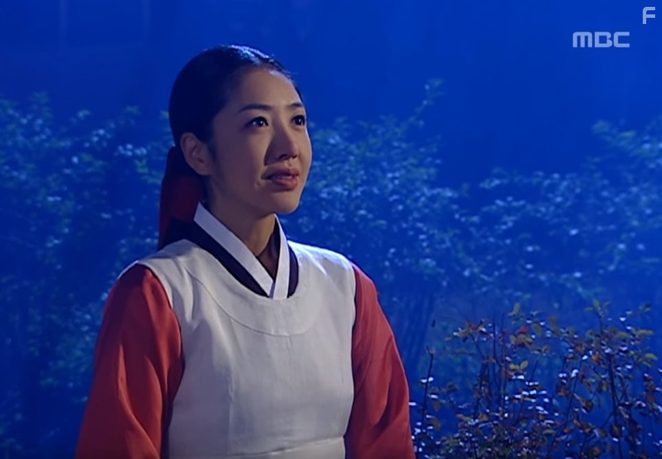 Ri-na Hong in Жемчужина дворца (2003)