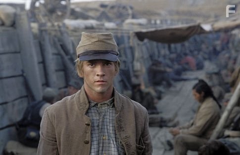 Lucas Black in Холодная гора (2003)
