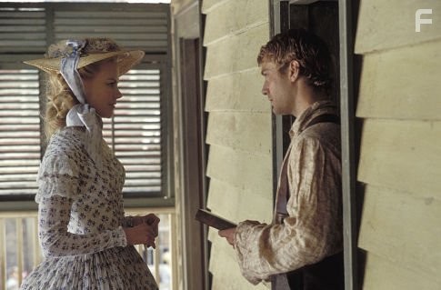 Nicole Kidman and Jude Law in Холодная гора (2003)