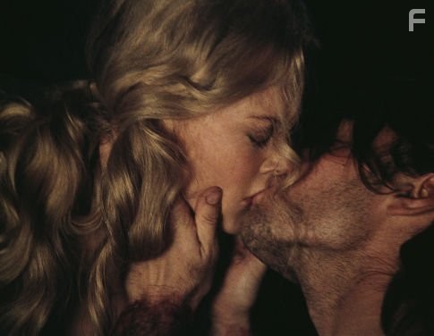 Nicole Kidman and Jude Law in Холодная гора (2003)