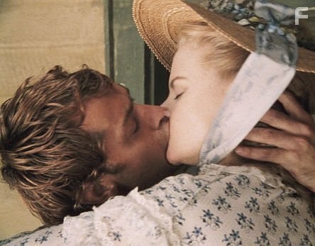 Nicole Kidman and Jude Law in Холодная гора (2003)