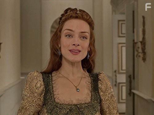 Rachel Skarsten in Царство (2013)