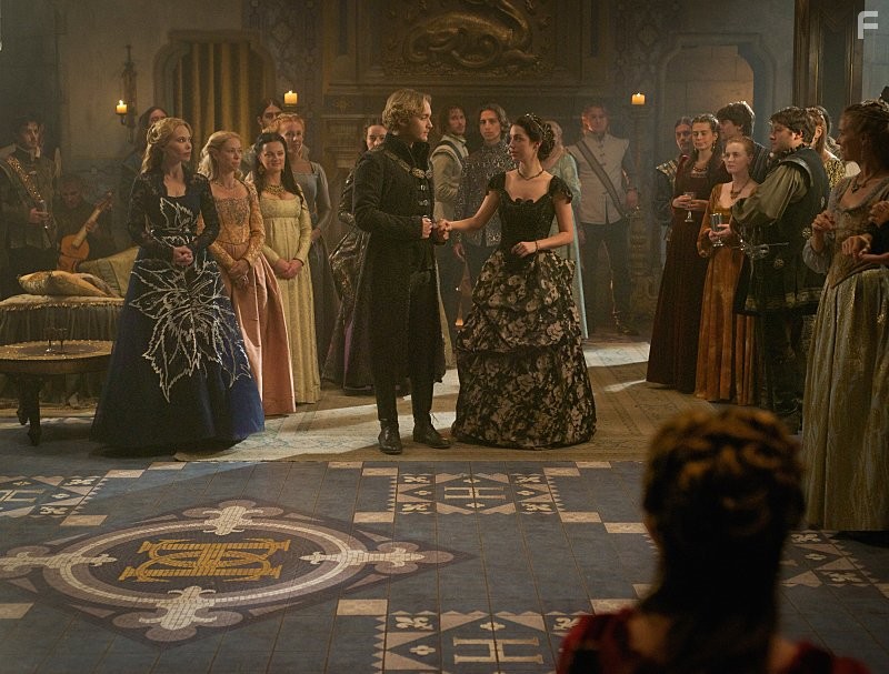 Toby Regbo, Adelaide Kane, and Celina Sinden in Царство (2013)