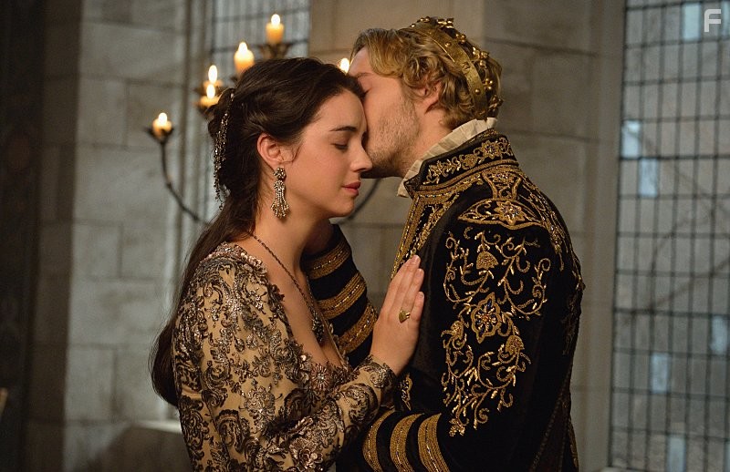 Toby Regbo and Adelaide Kane in Царство (2013)