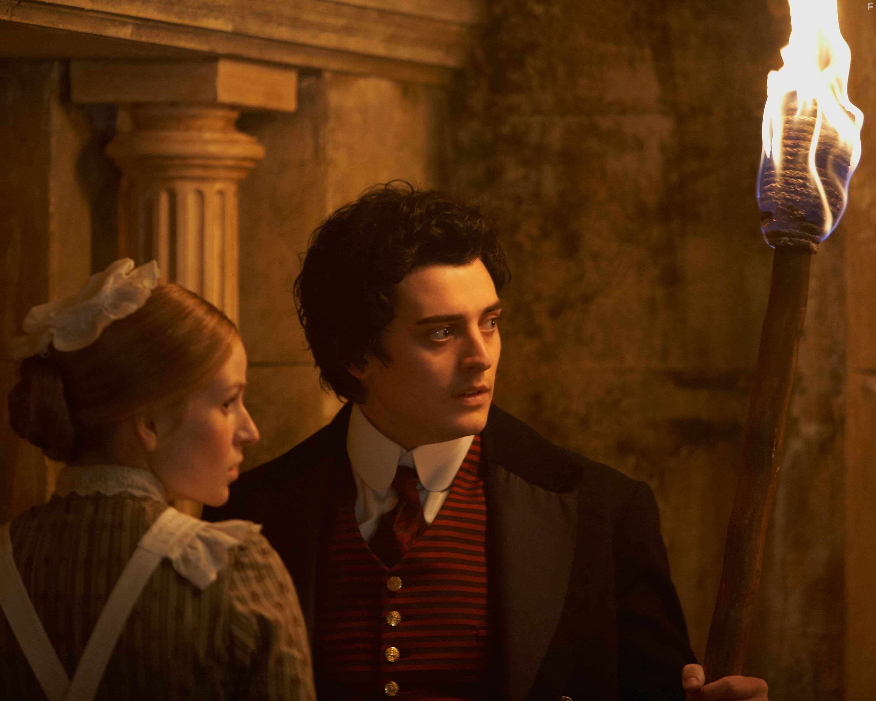 Aneurin Barnard in Мэрайа Мунди и шкатулка Мидаса (2013)