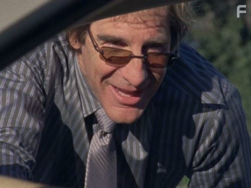 Scott Bakula in Мужчины среднего возраста (2009)