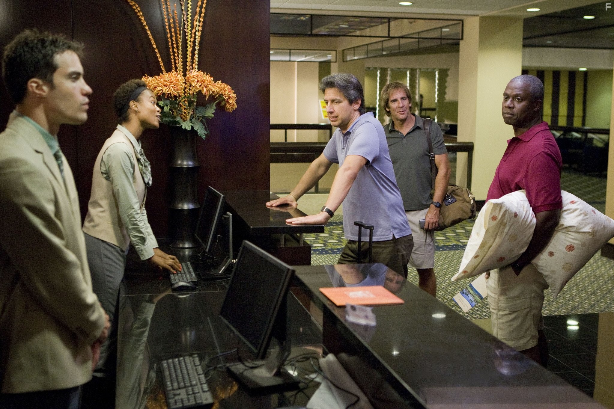 Scott Bakula, Ray Romano, and Andre Braugher in Мужчины среднего возраста (2009)