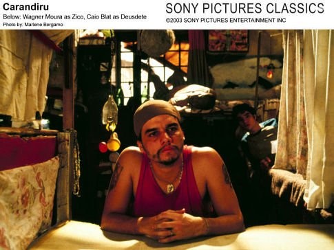 Caio Blat and Wagner Moura in Карандиру (2003)