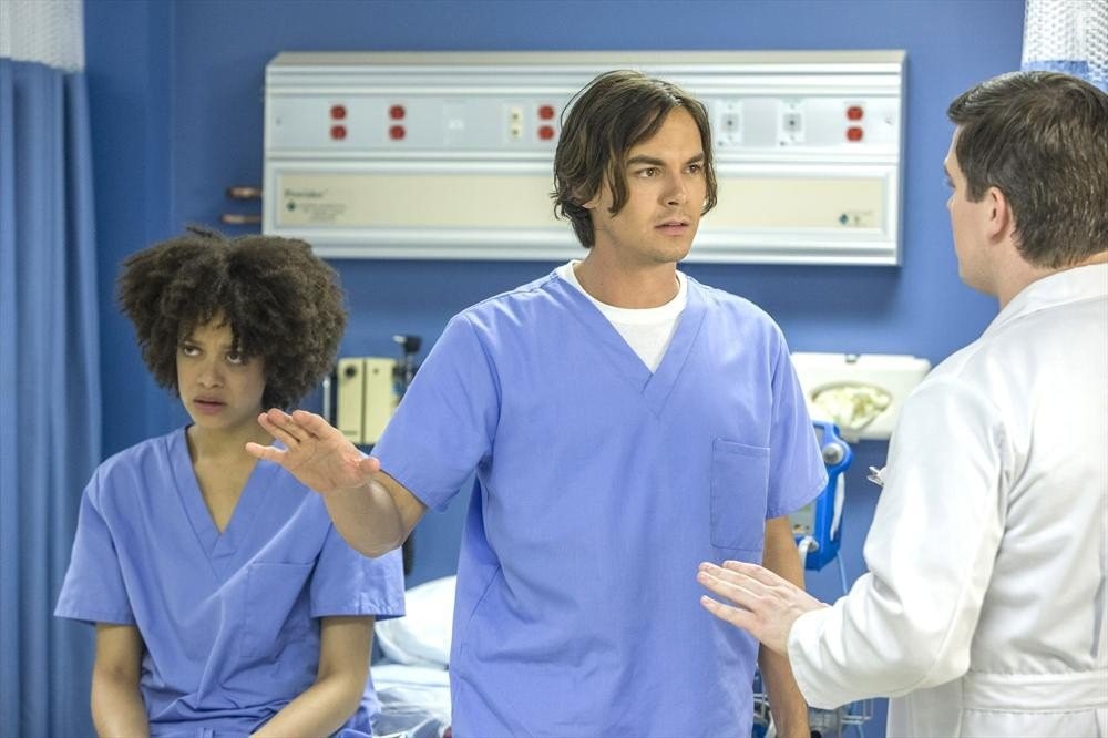 Tyler Blackburn, Chris Marroy, and Britne Oldford in Рейвенсвуд (2013)