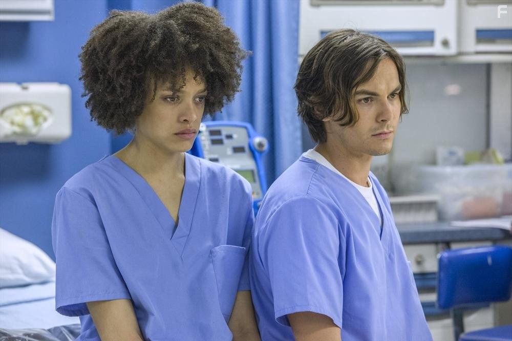 Tyler Blackburn and Britne Oldford in Рейвенсвуд (2013)