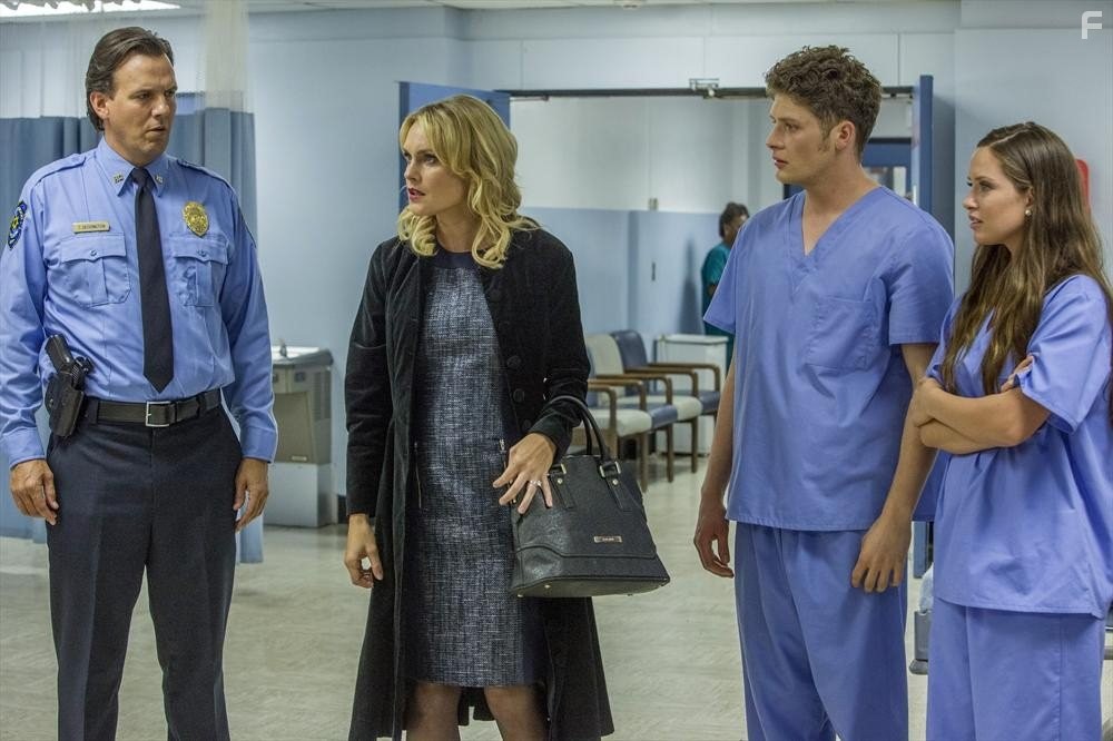 Laura Allen, Jay Huguley, Merritt Patterson, and Brett Dier in Рейвенсвуд (2013)