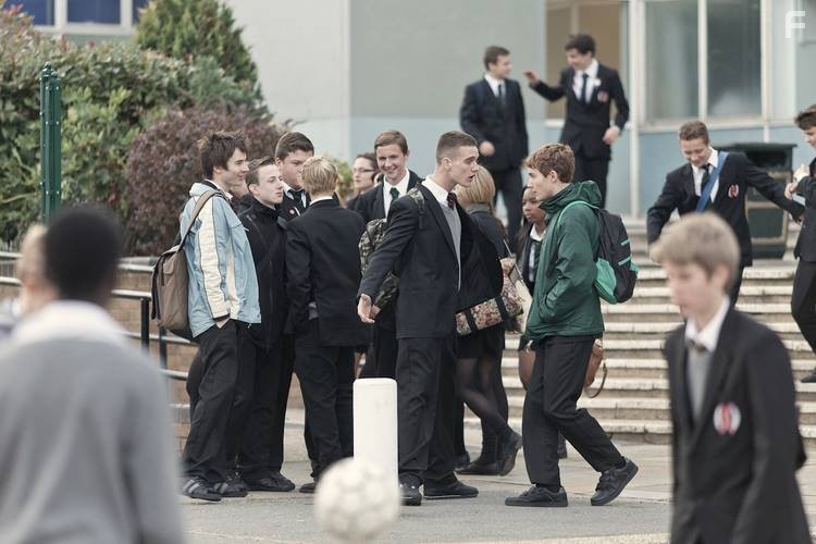 Toby Regbo, James Burrows, and Scott Chambers in Ты хочешь, чтобы я его убил? (2013)