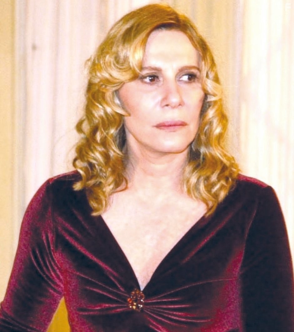 Renata Sorrah in Senhora do Destino (2004)