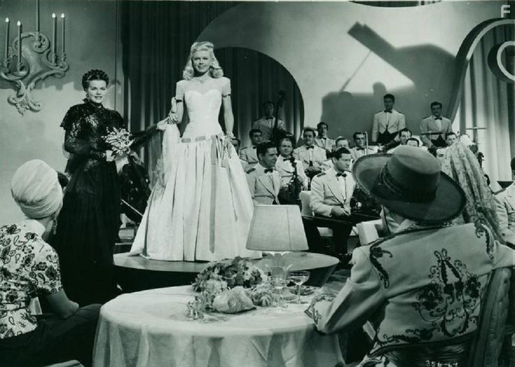 Doris Day and Janis Paige in Romance on the High Seas (1948)