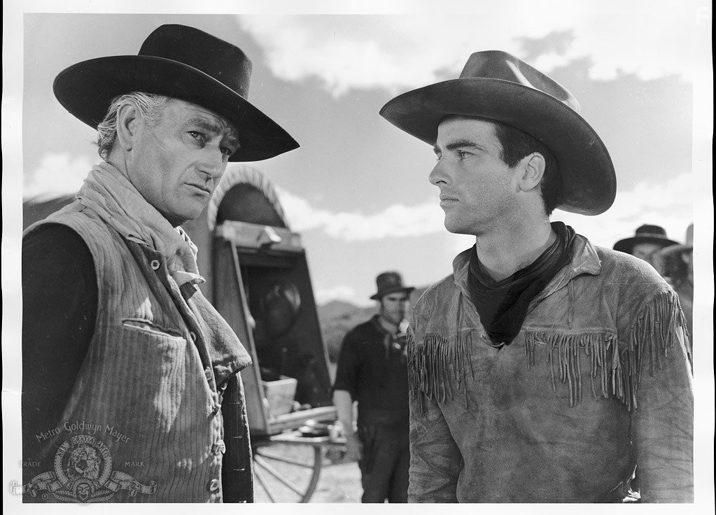 John Wayne and Montgomery Clift in Красная река (1948)
