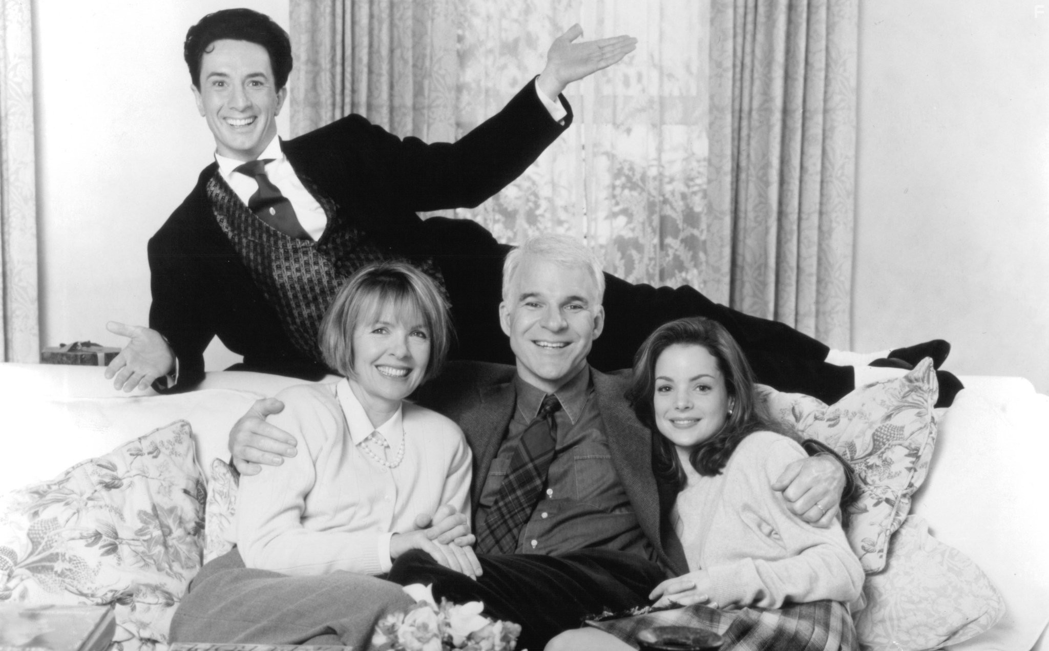 Steve Martin, Diane Keaton, Martin Short, and Kimberly Williams-Paisley in Отец невесты 2 (1995)