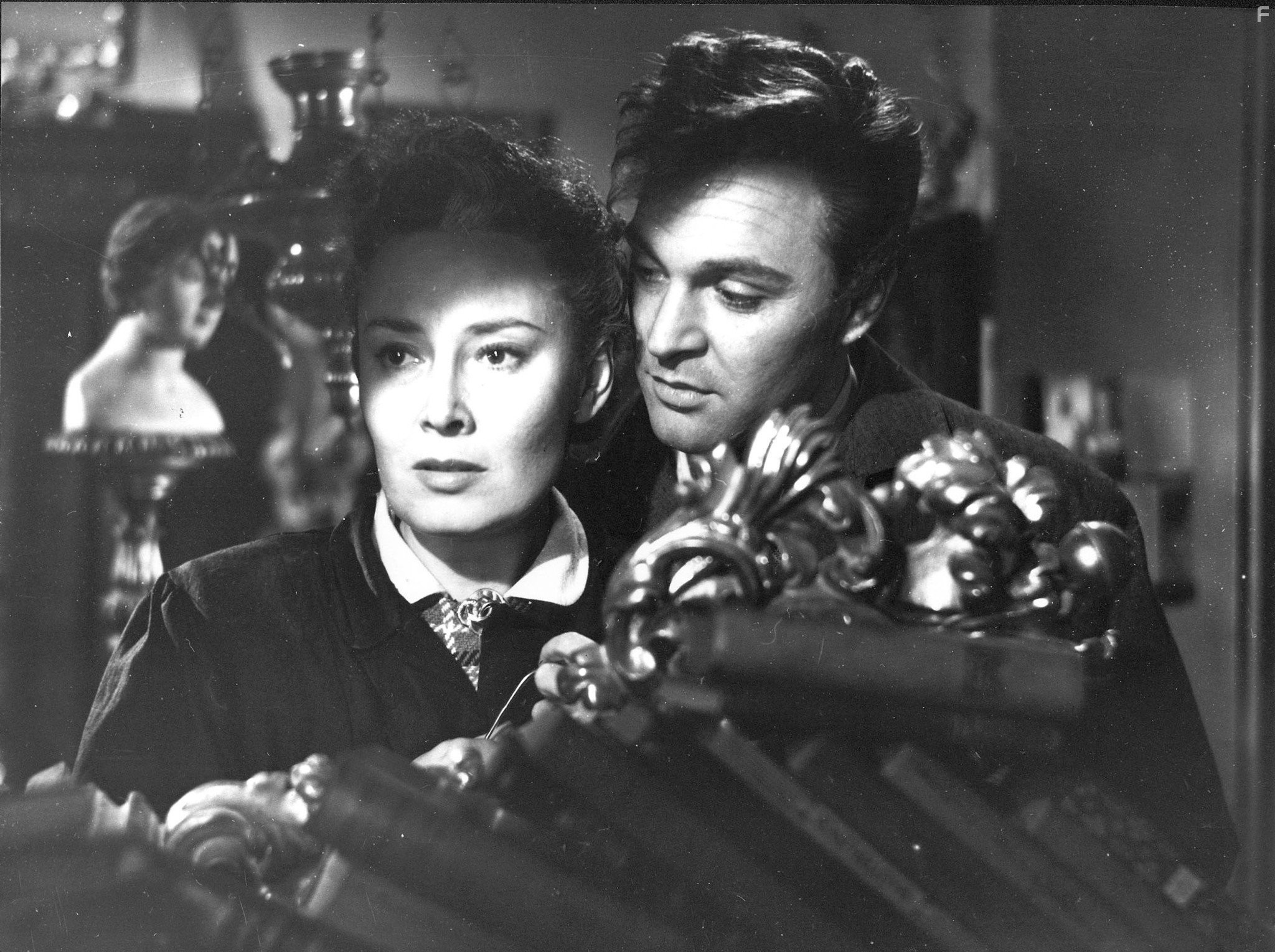 Franco Fabrizi in Маменькины сынки (1953)