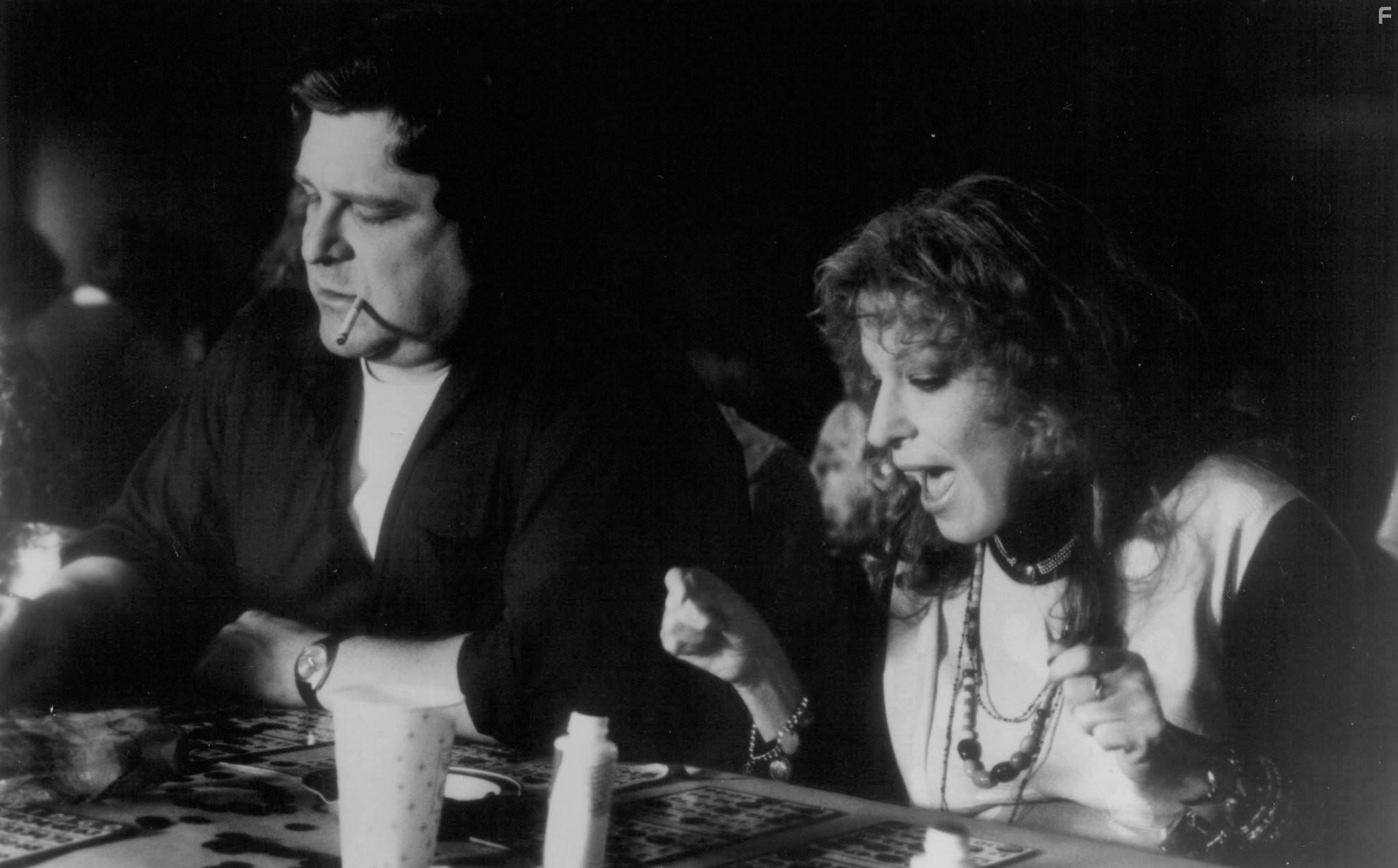 John Goodman and Bette Midler in Стелла (1990)