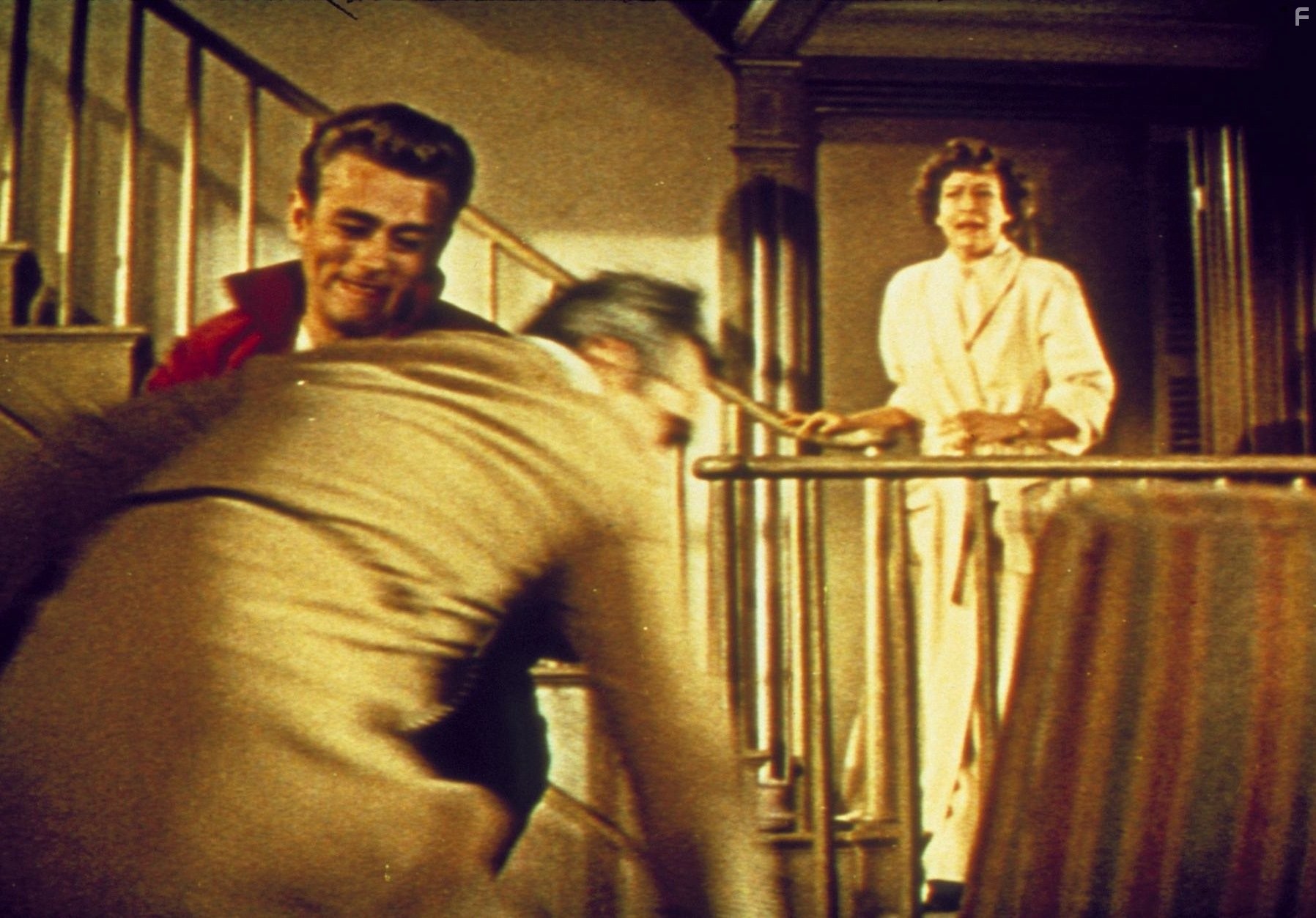 James Dean, Jim Backus, and Ann Doran in Бунтарь без идеала (1955)