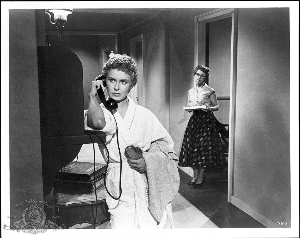 Joanne Woodward in Поцелуй перед смертью (1956)