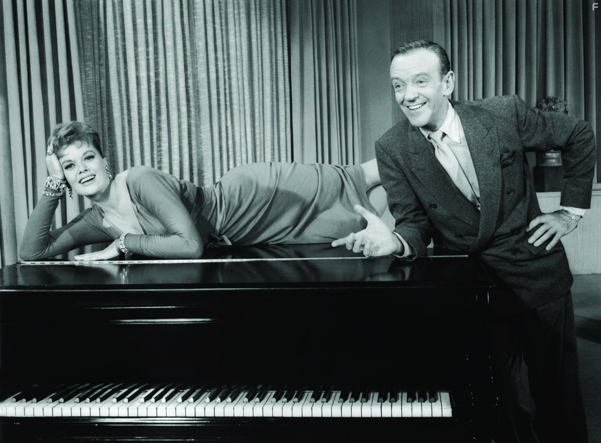 Fred Astaire and Janis Paige in Шелковые чулки (1957)