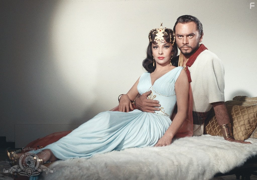 Yul Brynner and Gina Lollobrigida in Соломон и Шеба (1959)