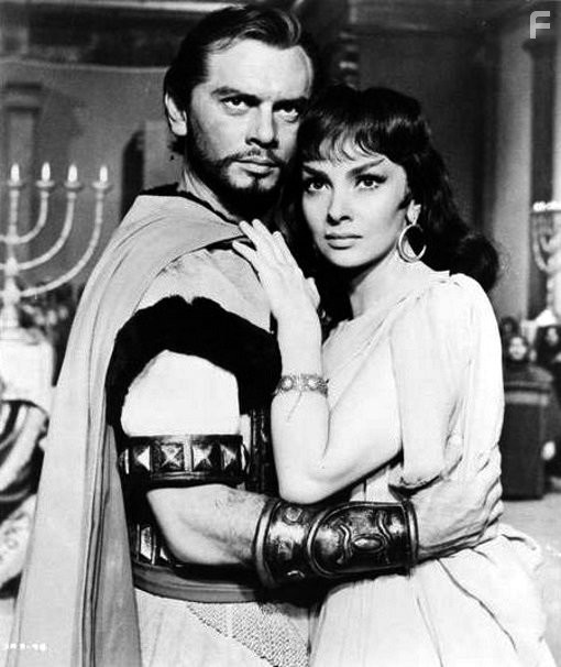 Yul Brynner and Gina Lollobrigida in Соломон и Шеба (1959)