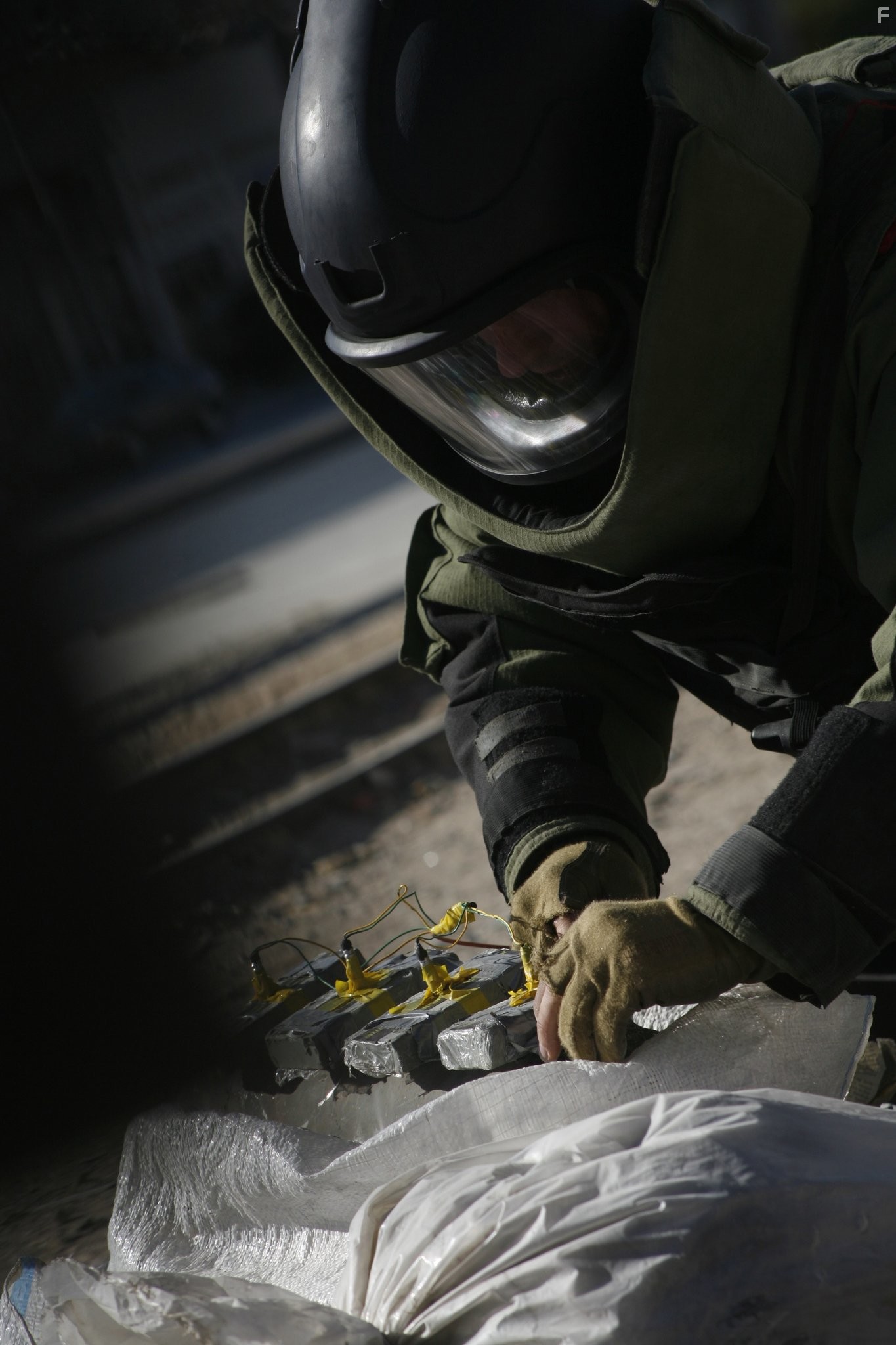 Jeremy Renner in Повелитель бури (2008)