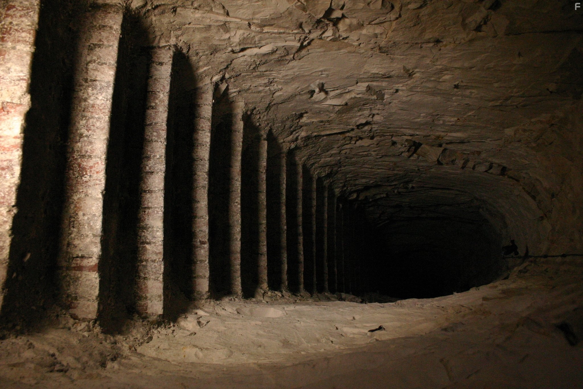 Города подземелья