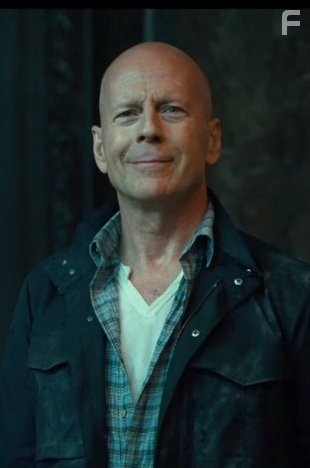 Bruce Willis in Крепкий орешек: Хороший день, чтобы умереть (2013)