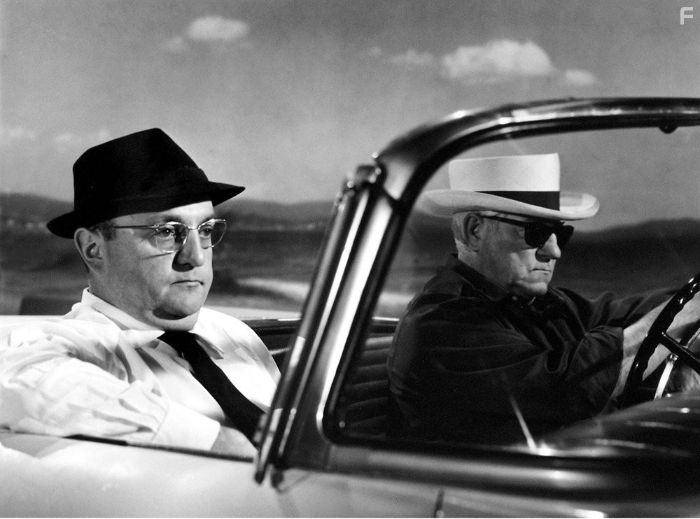 Bernard Blier and Jean Gabin in Le cave se rebiffe (1961)