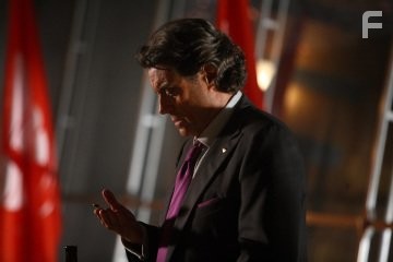 Ian McShane in Короли (2009)