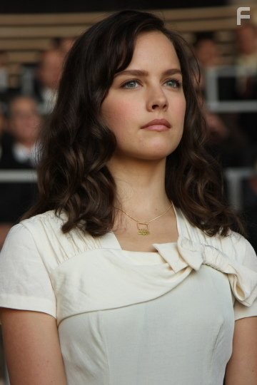Allison Miller in Короли (2009)