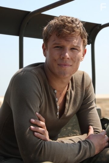 Christopher Egan in Короли (2009)