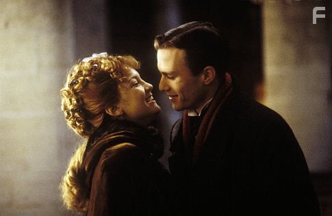 (Left to right) Kate Hudson as Ethne and Heath Ledger as Harry