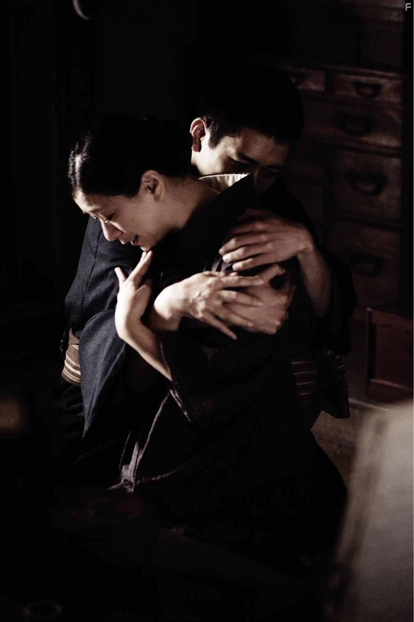 Kazunari Ninomiya and Nae in Письма с Иводзимы (2006)