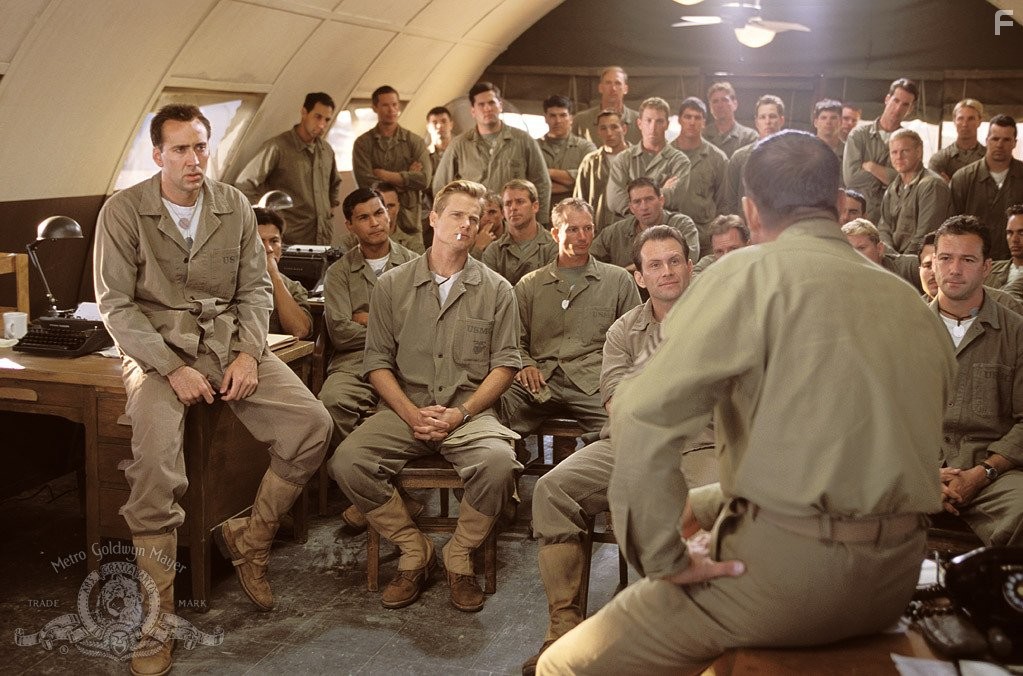 Nicolas Cage, Christian Slater, Adam Beach, and Brian Van Holt in Говорящие с ветром (2002)