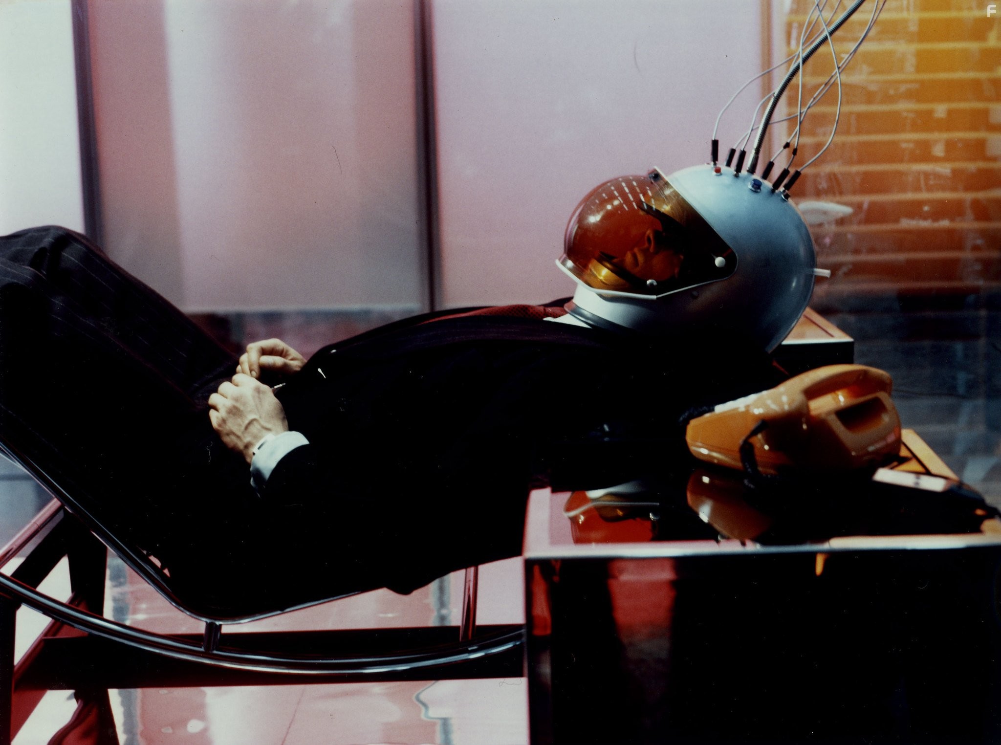 Мир на проводе (1973)