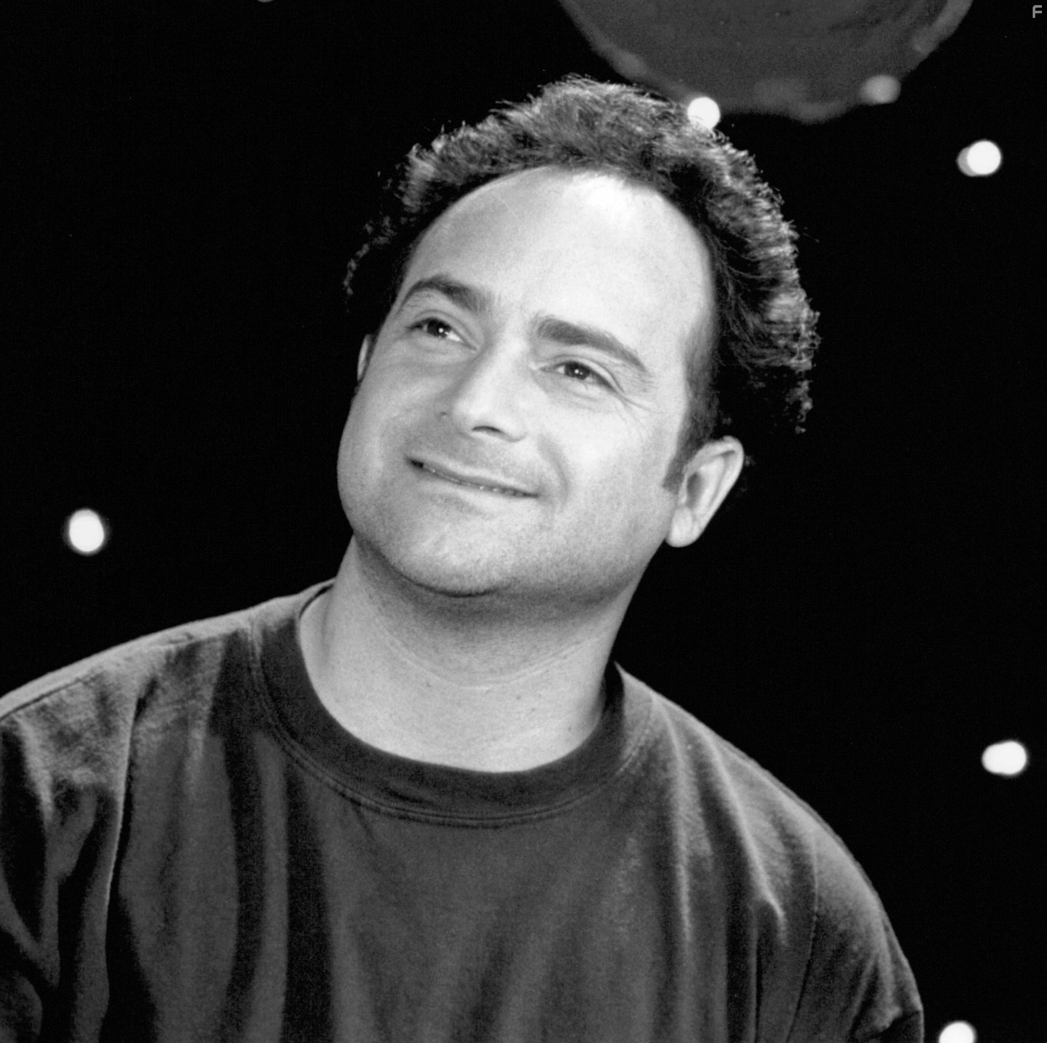 Kevin Pollak in Домашний арест (1996)