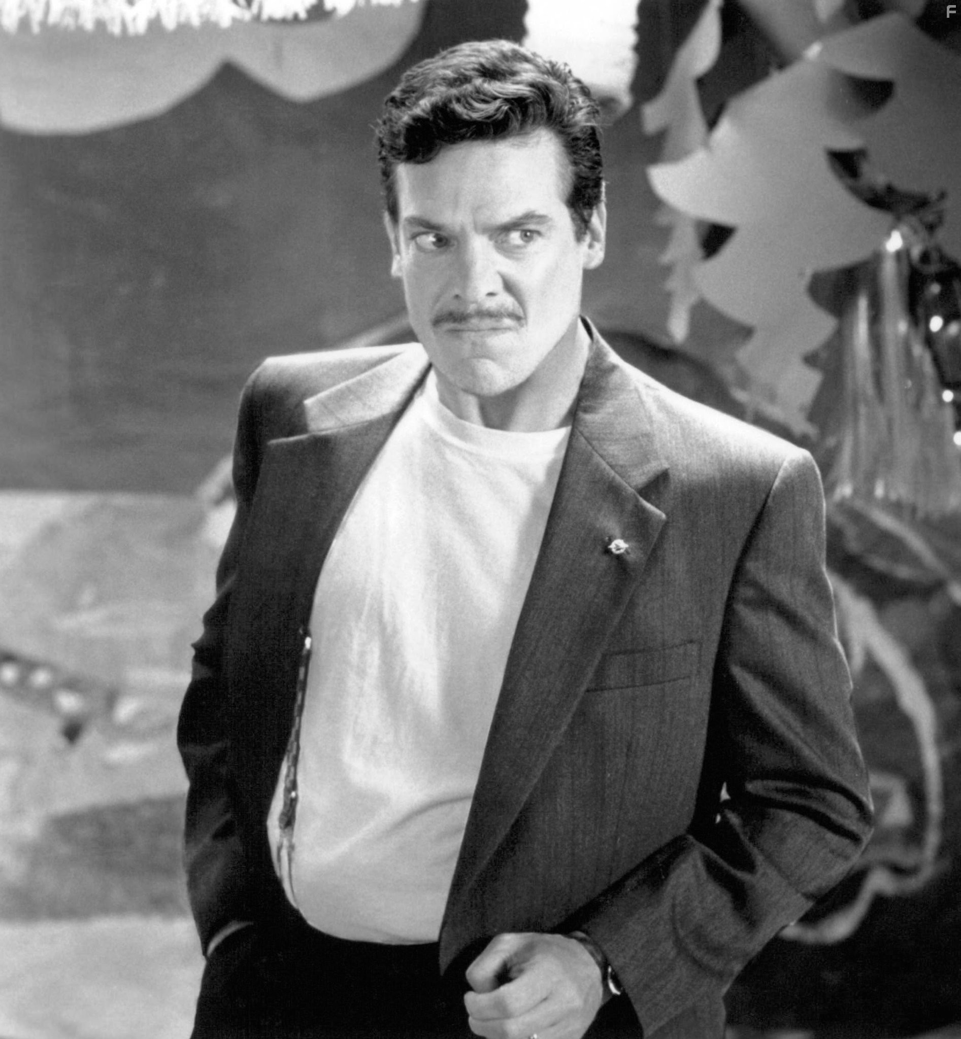 Christopher McDonald in Домашний арест (1996)