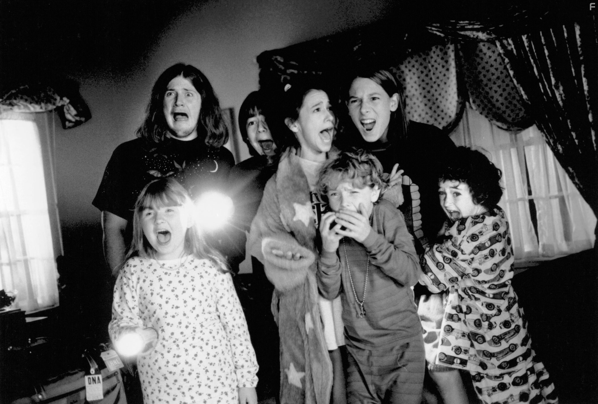 Jennifer Love Hewitt, Mooky Arizona, Herbert Russell, Kyle Howard, Amy Sakasitz, Alex Seitz, and Josh Wolford in Домашний арест (1996)