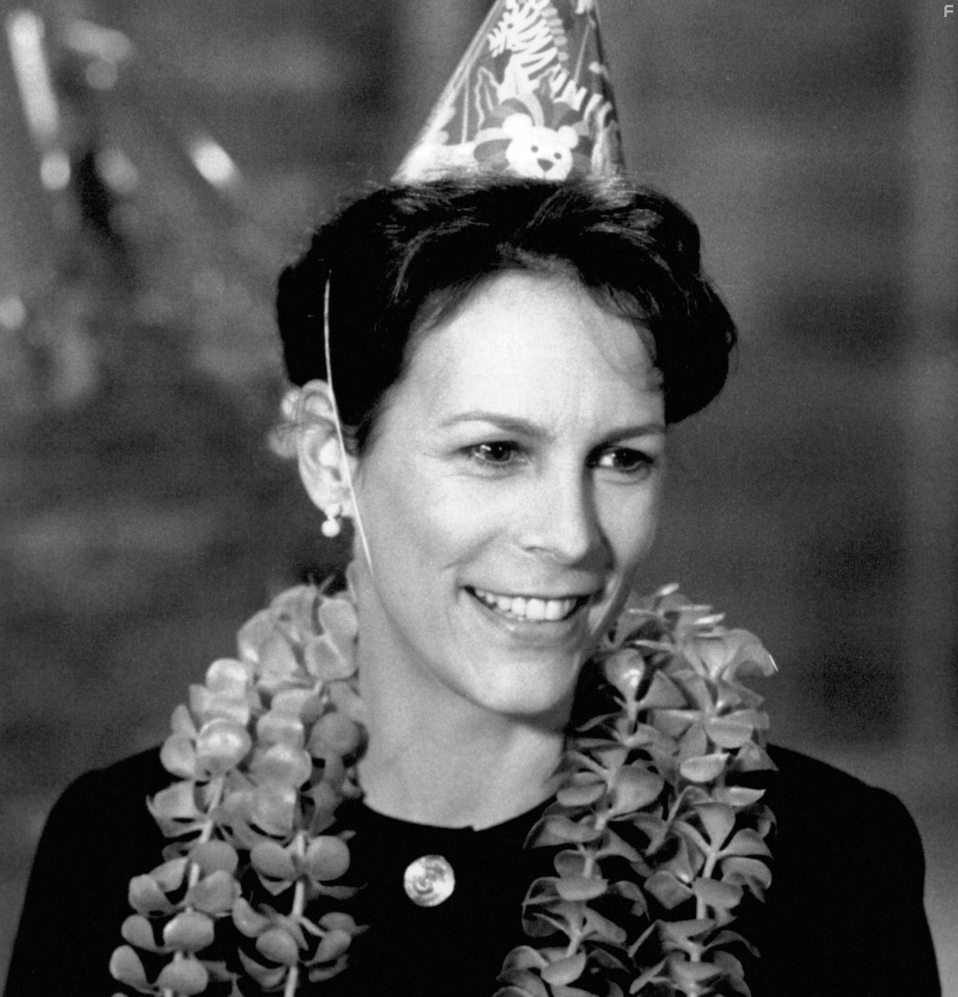 Jamie Lee Curtis in Домашний арест (1996)
