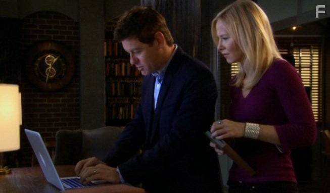 Nic Bishop and Kelli Giddish in Past Life (2010)